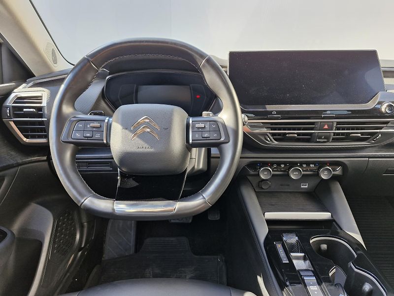 Citroën C5 X 1.6 PureTech 180k SHINE - fotka 8 z 10