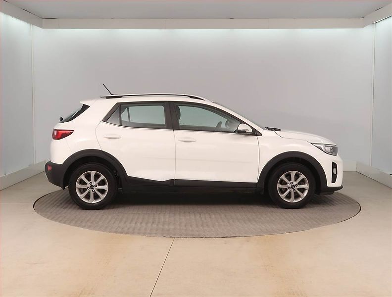 Kia Stonic (2018) 1.25 CVVT, Serv.kniha - fotka 6 z 15