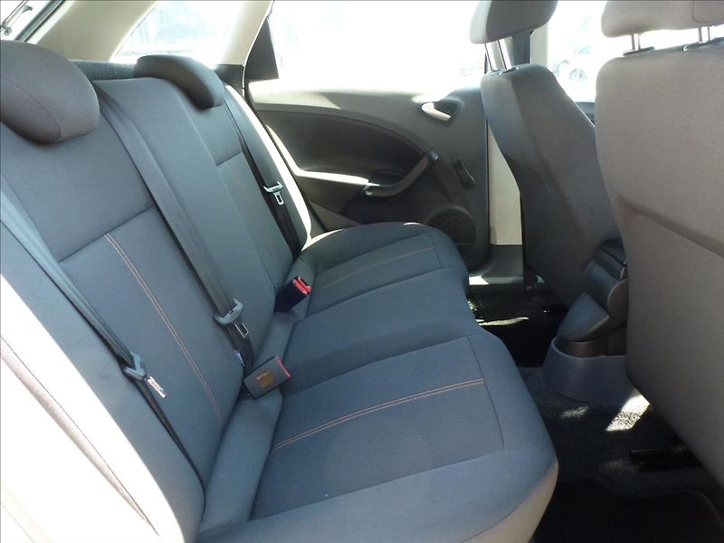 Seat Ibiza 1,2 TDI 3,4-3,9 l/100km  EcoMo - fotka 26 z 54