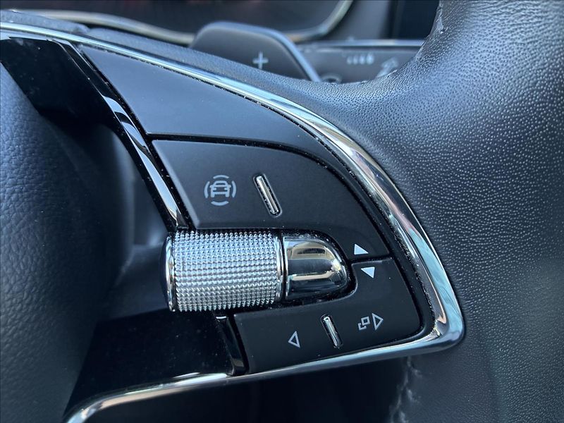 Škoda Octavia 2,0 TDI TAŽNÉ KEYLESS - fotka 26 z 31