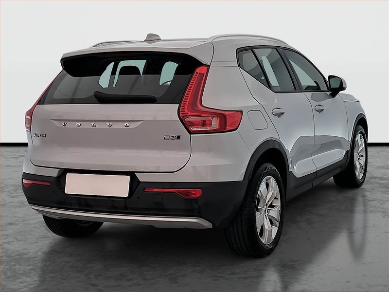Volvo XC40 (2019) Momentum D3 AWD - fotka 5 z 18