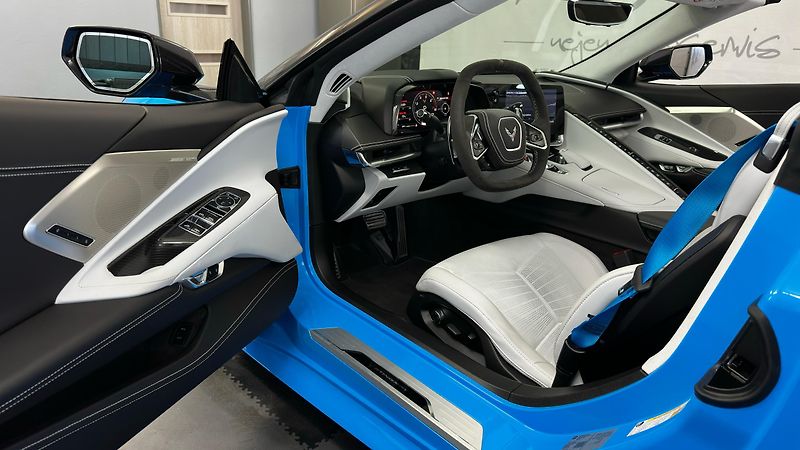 Chevrolet Corvette C8 / STINGRAY / ZÁRUKA / - fotka 38 z 61