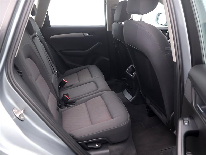 Audi Q5 2,0 TDI 125kW Quattro CZ - fotka 12 z 33