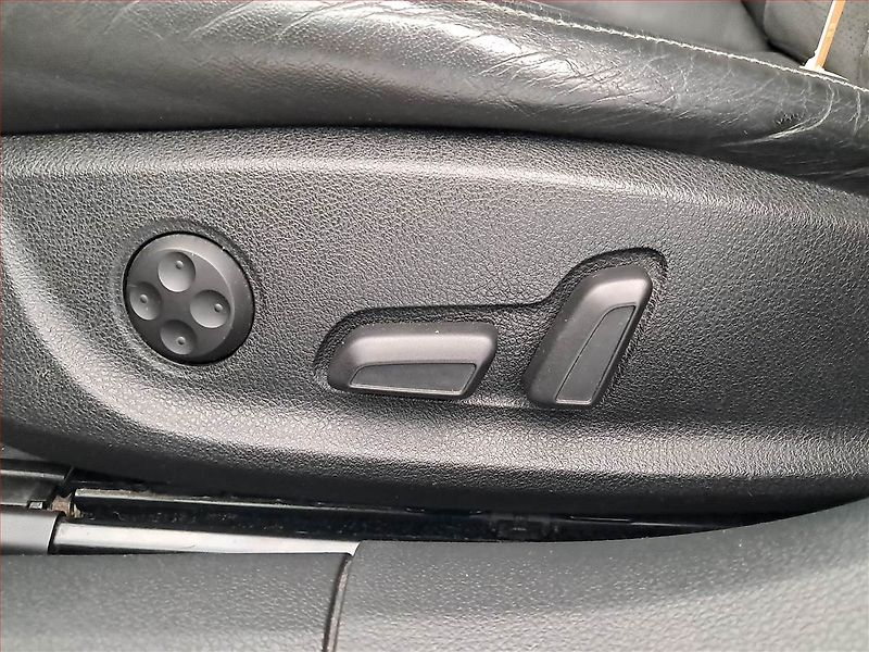 Audi A6 (2014) 3.0 BiTDI, 4X4, Automat, Kůže - fotka 22 z 24