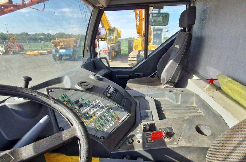 Liebherr (2002) LTM1055/1 mobile crane - fotka 13 z 22