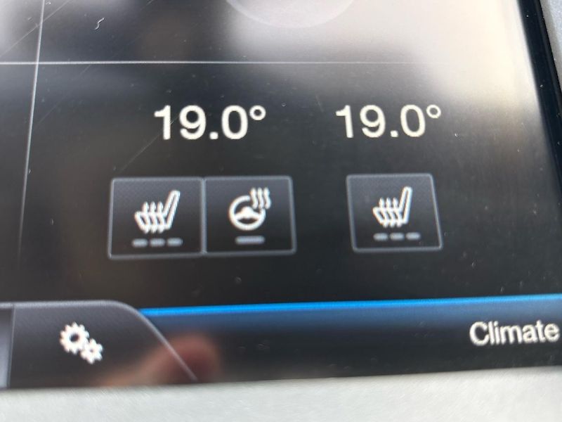 Ford S-MAX (2016) 2.0 TDCi Titanium EAT6 4x4 - fotka 45 z 49