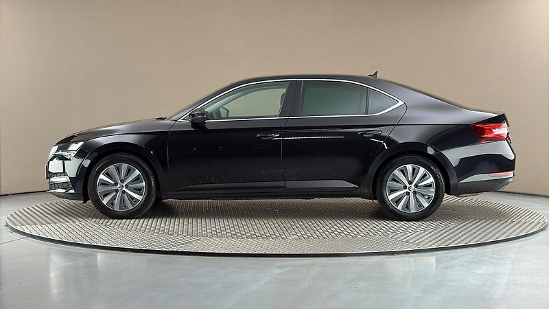 Škoda Superb 1.5 TSI DSG Style - fotka 4 z 27