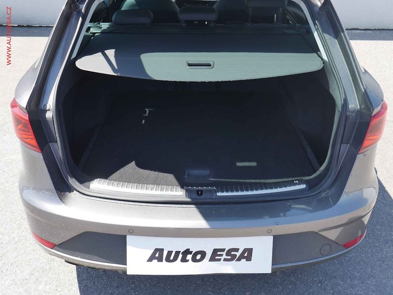 Seat Leon (2017) 1.8 TSi, 1.maj,ČR, AC, kůže - fotka 7 z 15
