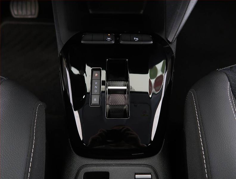 Opel Corsa (2023) Elegance 50 kWh, SoH 96% - fotka 13 z 28