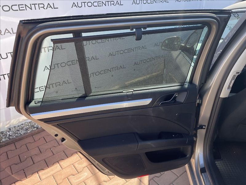 Škoda Superb 1,6 TDi.77kw - fotka 23 z 26
