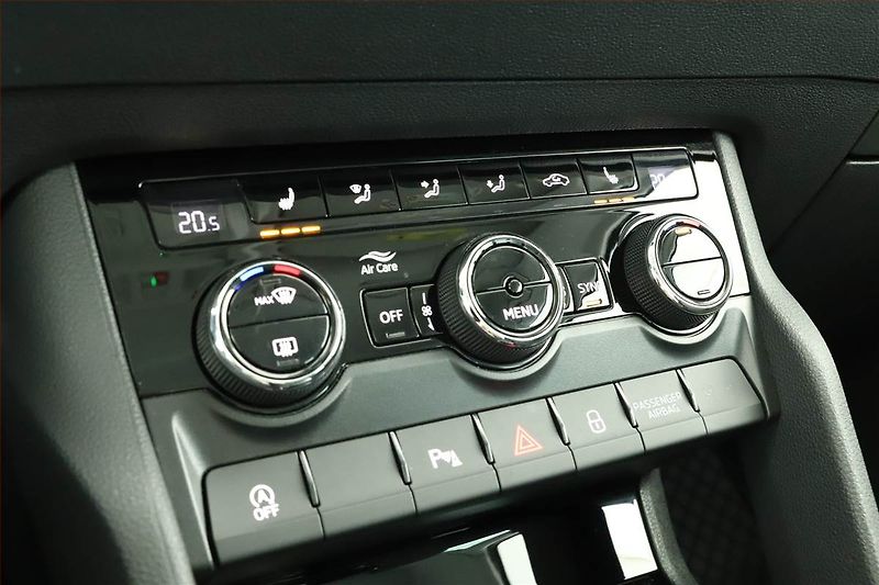 Škoda Karoq (2024) Fresh 1.5 TSI - fotka 11 z 16