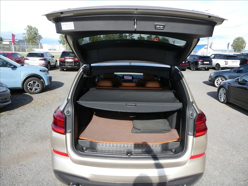 BMW X3 3,0 xDrive30d M-SPORT,2x kola - fotka 27 z 54