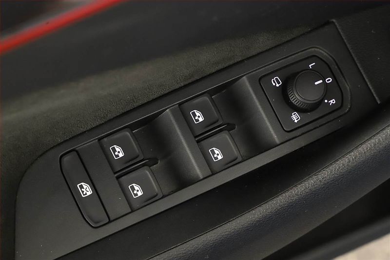 Škoda Scala (2025) 1.0 TSI, Drive, FullLed - fotka 20 z 20