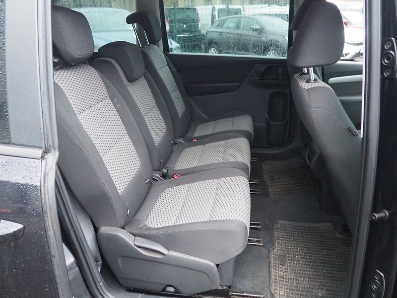 Volkswagen Sharan (2011) 2.0 TDI 103 kW, Tažné - fotka 15 z 33