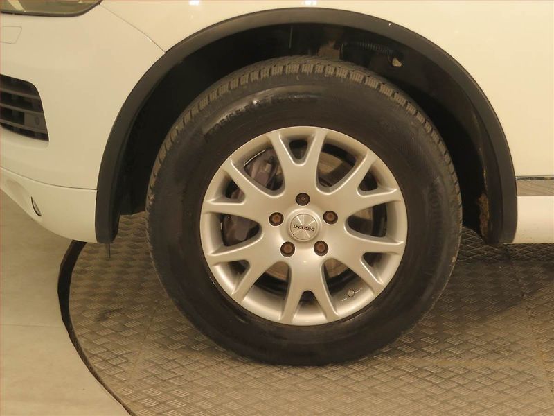 Volkswagen Touareg (2012) 3.0 TDI, 4X4, Automat - fotka 15 z 16