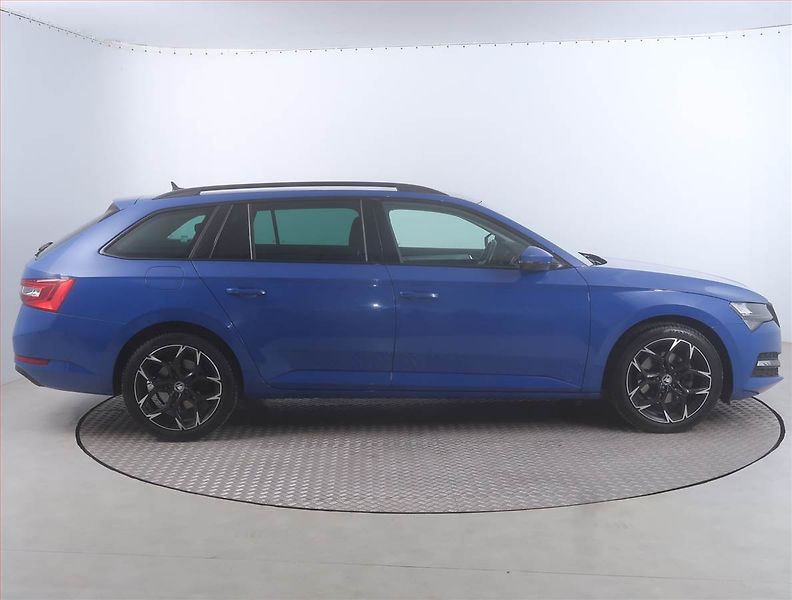Škoda Superb (2023) Style 2.0 TDI - fotka 6 z 17
