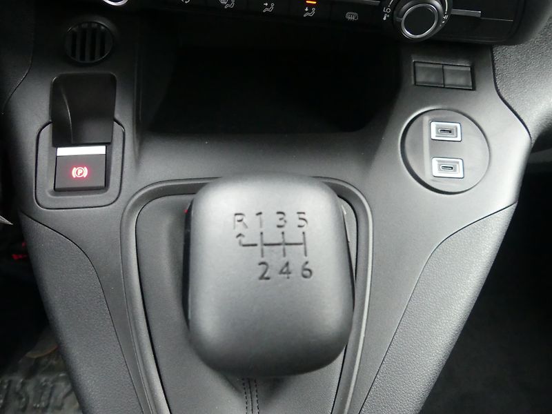 Citroën Berlingo (2026) VAN L1 650 Turbo 110 MAN6 - fotka 14 z 17