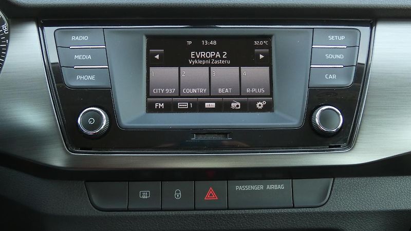 Škoda Fabia 1,2 TSI STYLE - fotka 14 z 22