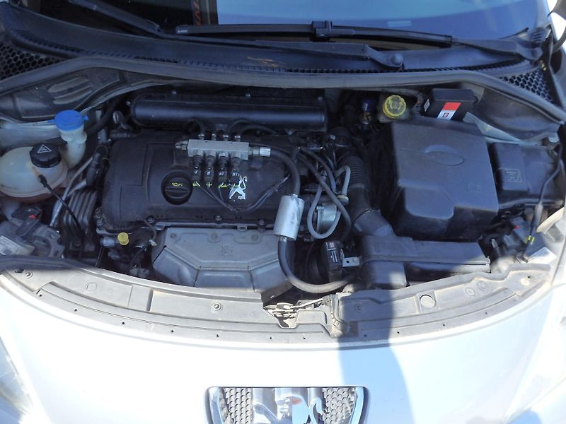 Peugeot 207 1.4i KLIMATIZACE, LPG - fotka 14 z 15