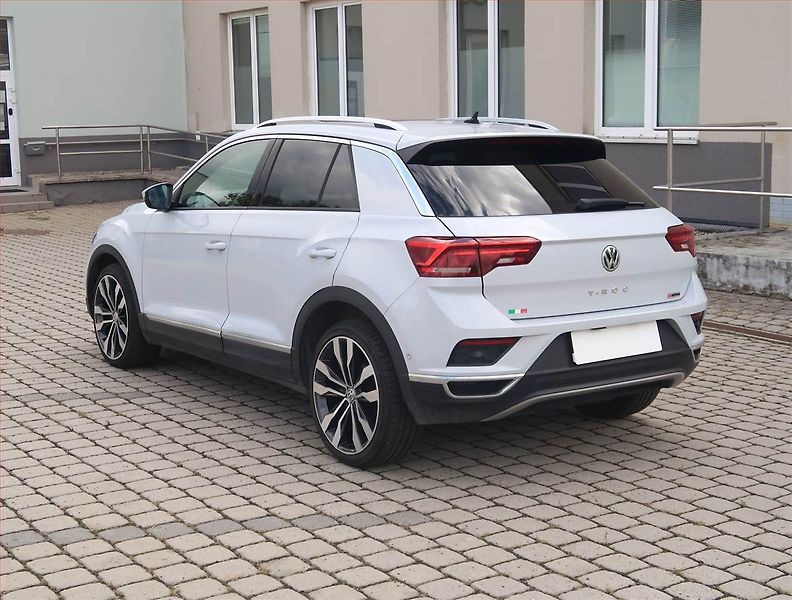 Volkswagen T-Roc (2018) Style 2.0 TSI 4Motion, 4X4 - fotka 4 z 20