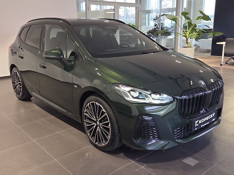 BMW Řada 2 (2024) 218i Active Tourer M Sport - fotka 8 z 16
