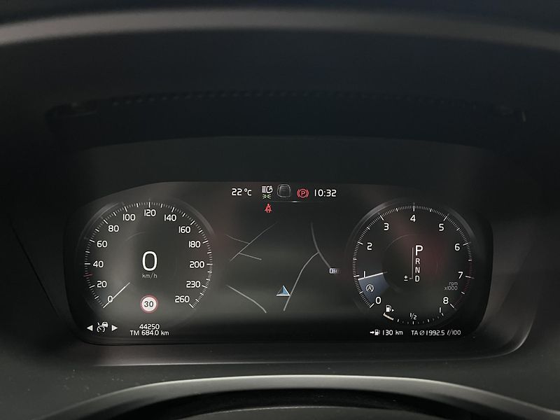 Volvo V60 2.0 T4 140 kW, Automat, 2020 - fotka 23 z 38