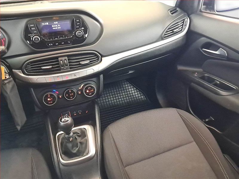 Fiat Tipo (2018) 1.4 16V, ČR,1.maj, Serv.kniha - fotka 8 z 18