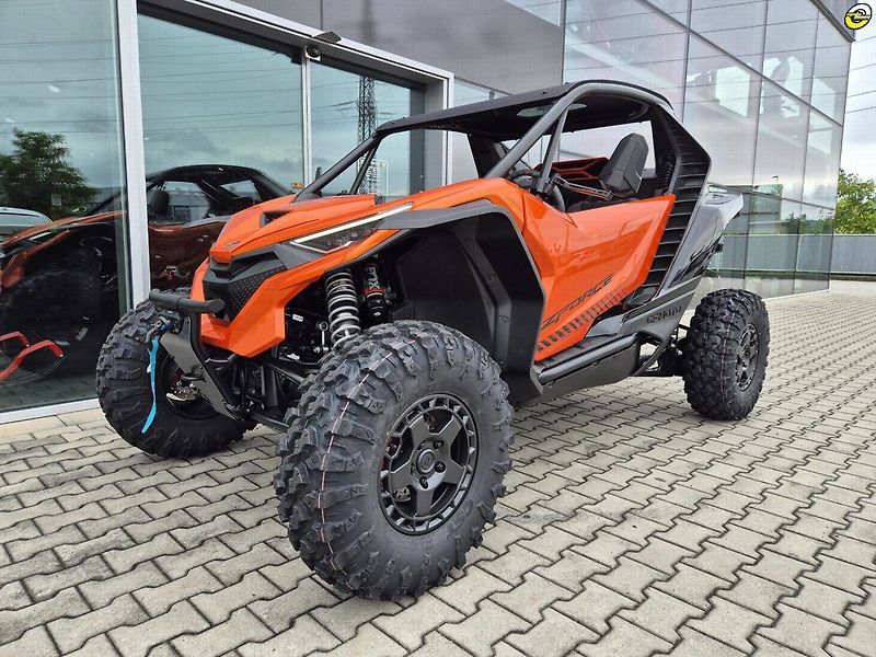 CFMOTO Gladiator Z1000 (2026) Gladiator Z10 TURBO +X110LE se - fotka 9 z 57