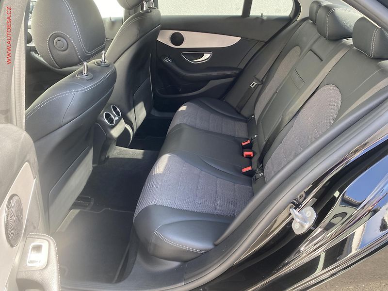 Mercedes-Benz Třídy C (2020) 1.6i, navi, LED, AC - fotka 10 z 20