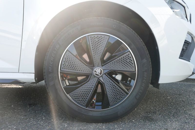 Škoda Kamiq (2025) 1.0 TSI 85 kW 7°DSG Monte Carl - fotka 26 z 29