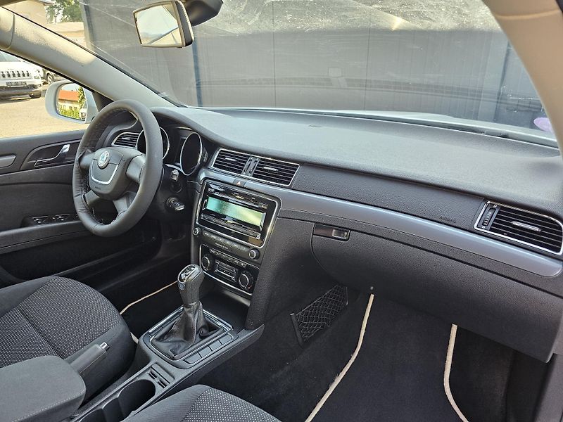 Škoda Superb 1.4 TSI 92 kW,TAŽNÉ,SERVISKA - fotka 29 z 50