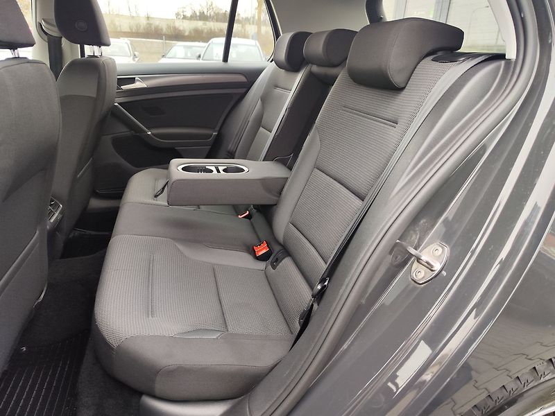 Volkswagen Golf 1.0 TSI/85kW Maraton Edition - fotka 10 z 29