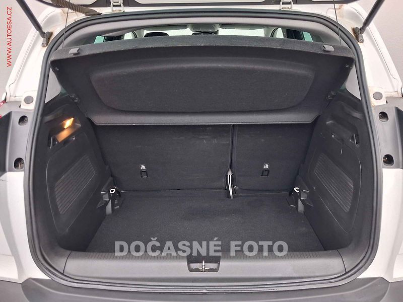 Opel Crossland X (2018) 1.2 T, Innovation, kamera - fotka 7 z 18