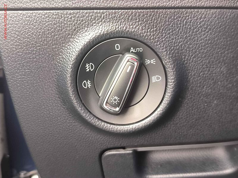 Škoda Superb (2016) 2.0 TDi, Style, bixen, navi - fotka 18 z 21