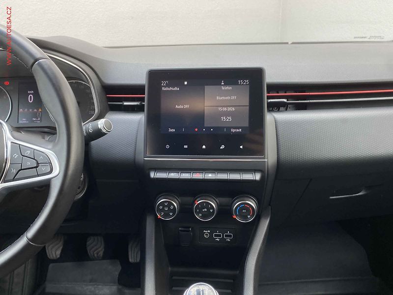 Renault Clio (2020) 1.0 TCe, 2.maj,ČR, STK5/28 - fotka 12 z 17