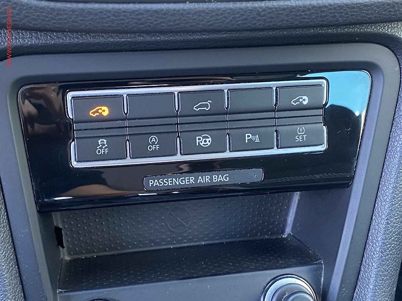 Volkswagen Sharan (2014) 2.0 TDi, Life, DSG, TZ - fotka 15 z 19