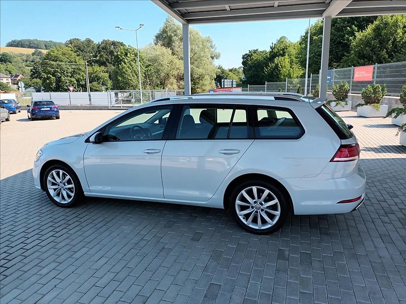 Volkswagen Golf 1,0 TSI,ČR,1MAJ,RADAR,LED,DPH - fotka 8 z 42