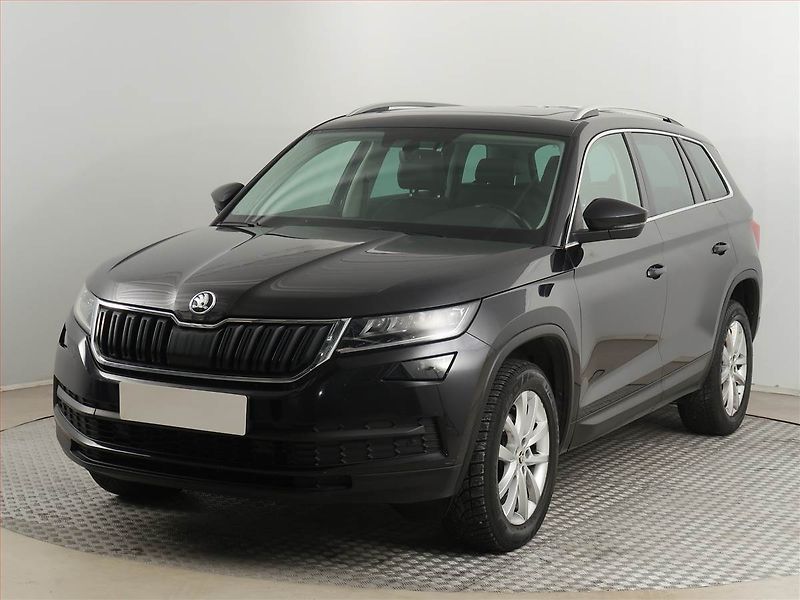 Škoda Kodiaq (2018) 1.5 TSI, Automat, 7 míst, Kůže - fotka 2 z 21