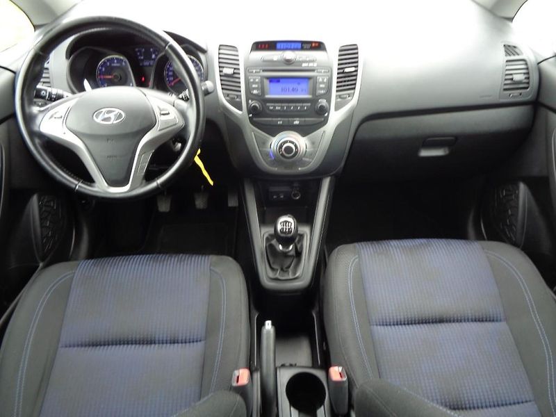 Hyundai ix20 1.4 CVVT M5F 66 kW - fotka 12 z 22