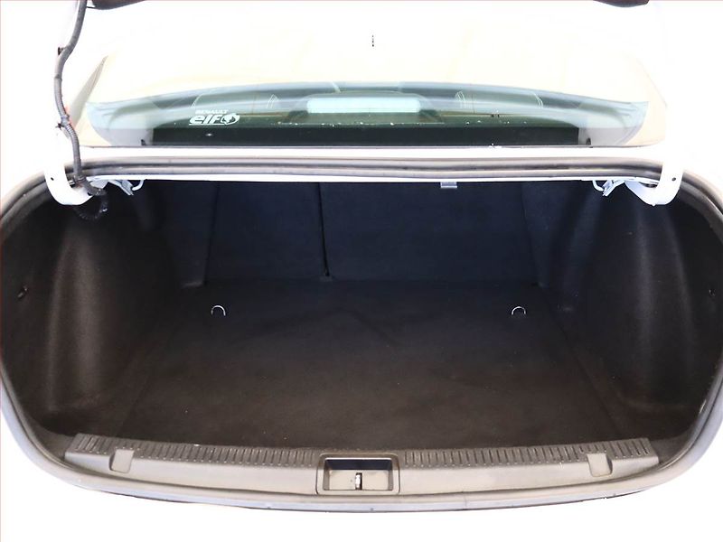 Renault Fluence (2012) 1.5 dCi, nová STK - fotka 11 z 15