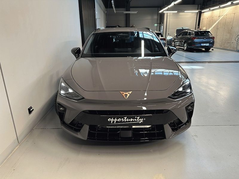 Cupra Leon (2026) SP 2.0 TSI 204k 4WD DSG - fotka 2 z 24