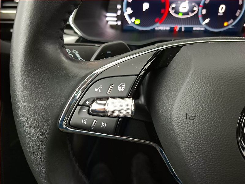 Škoda Superb (2023) 2.0 TDI - fotka 19 z 24