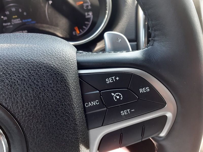 Jeep Grand Cherokee (2017) 3.6  V6  4x4 - fotka 10 z 35