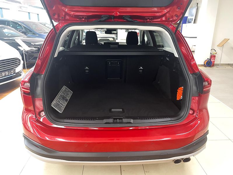 Ford Focus 1.0 EcoBoost  Active X AT, ČR - fotka 7 z 29
