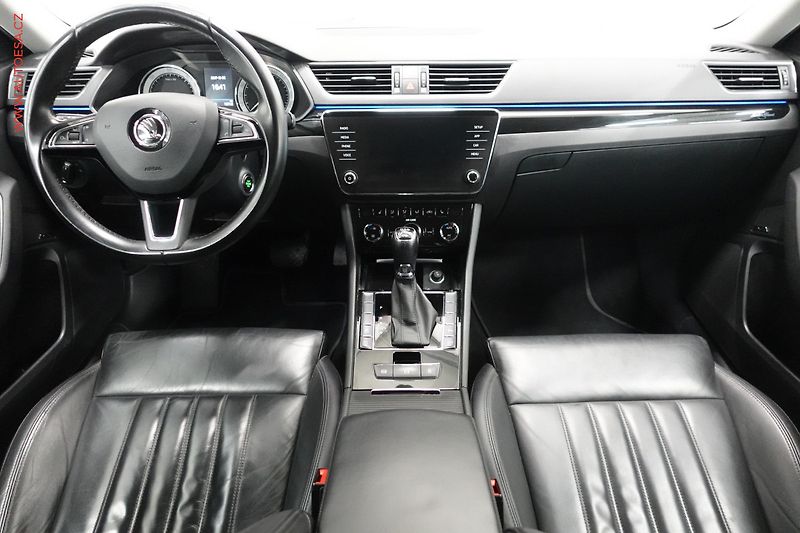 Škoda Superb (2017) 2.0TDi, DSG, bixen, kůže - fotka 8 z 24