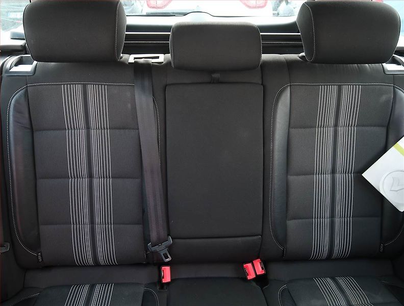 Volkswagen Golf (2013) Comfortline 2.0 TDI, Automat - fotka 10 z 20