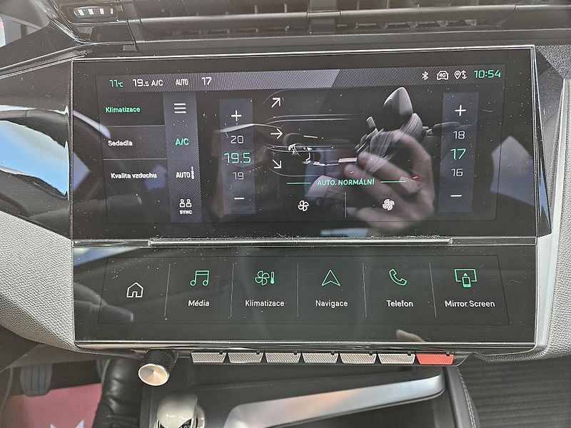 Peugeot 308 (2022) SW 1.2 PT 130 ALLURE MAN6 - fotka 16 z 25
