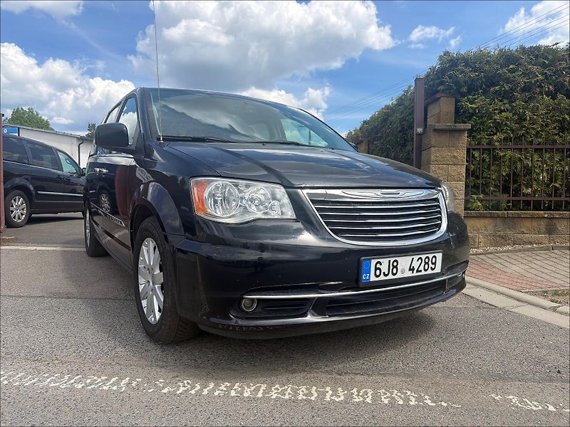 Chrysler Town & Country (2016) 3,6 Limited DVD 2016 - fotka 6 z 20