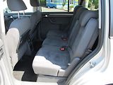 Volkswagen Touran (2011) 2.0TDI 7 míst  - náhled 32