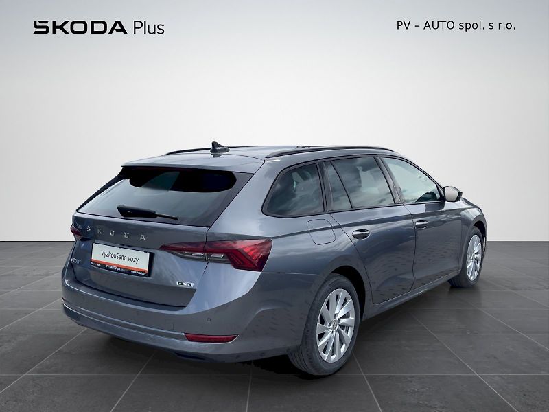 Škoda Octavia (2024) 1.5 TSI e-TEC 110kW DSG Select - fotka 2 z 35